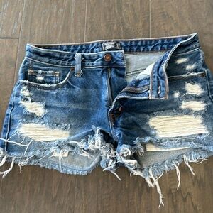 NWOT Abercrombie & Fitch AF denim jean shorts size 28